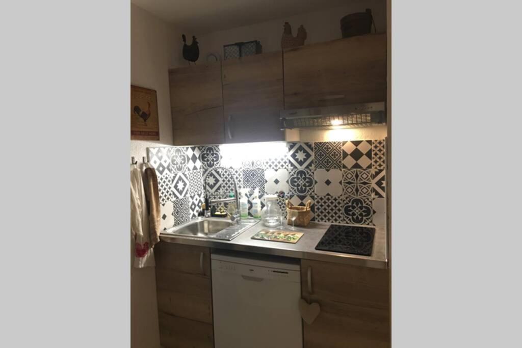 Appartement T2 dans résidence avec piscine et tennis Saint-Raphaël Exterior foto